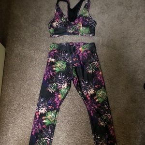4 girls leggings & sports bra-size XS